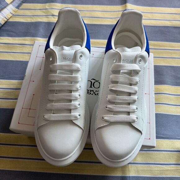 Alexander Mcqueen Oversized Low-Top Sneakers - Picture 2 of 11